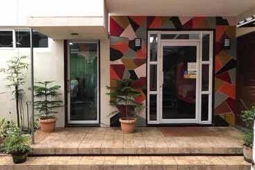 هاستل Casa Sarmiento Travelers Inn