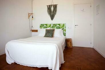 Boogalow Hostel