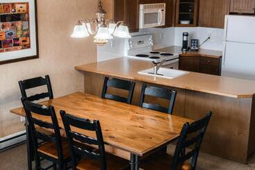 Mountain View Resort And Suites At Fairmont Hot Springs