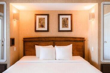 Mountain View Resort And Suites At Fairmont Hot Springs