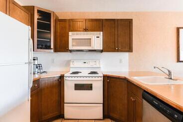 Mountain View Resort And Suites At Fairmont Hot Springs