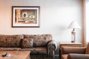 Mountain View Resort And Suites At Fairmont Hot Springs