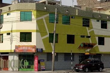 پانسیون Hostal Residencial Mochica