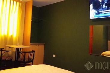 پانسیون Hostal Residencial Mochica