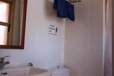 پانسیون Hostal Las Dunas