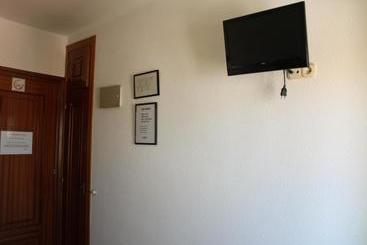 پانسیون Hostal Las Dunas