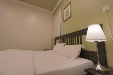 Al Qaswaa Furnished Apartements