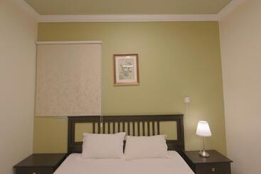 Al Qaswaa Furnished Apartements