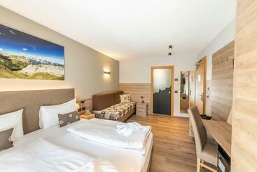 هتل Chalet Aster