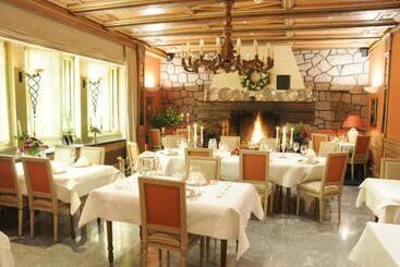 هتل Hôtel Restaurant Erckmann Chatrian