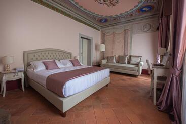 هتل Relais Corte Rodeschi