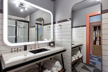 The Chicago Hotel Collection Wrigleyville