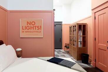 The Chicago Hotel Collection Wrigleyville