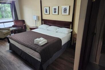 הוסטל Auberge Pique Nique