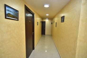 هاستل Mbm Hotel Yerevan