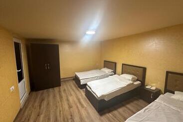 هاستل Mbm Hotel Yerevan