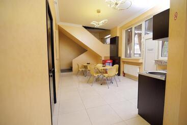 هاستل Mbm Hotel Yerevan