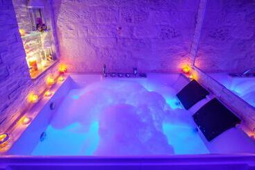 تختخواب و صبحانه Casa Deky
