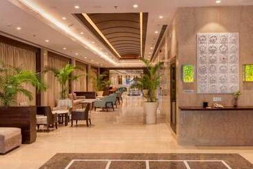Lemon Tree Hotel Lucknow