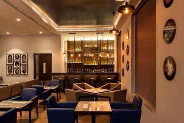 Lemon Tree Hotel Lucknow