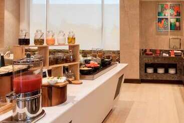 Lemon Tree Hotel Lucknow