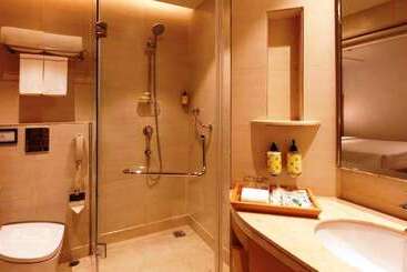 Lemon Tree Hotel Lucknow