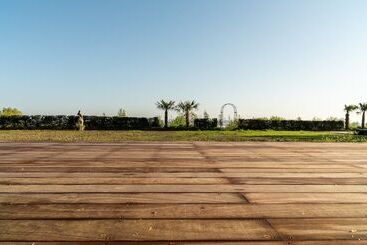 تختخواب و صبحانه New Cottage & Spa De Nage Guesthouse