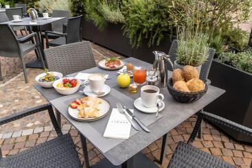 هتل Lingers Suites & Residence