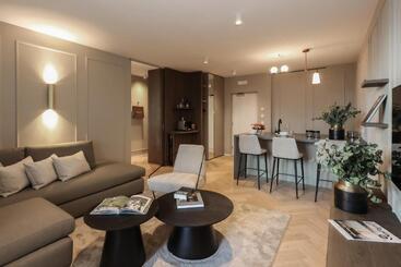 هتل Lingers Suites & Residence