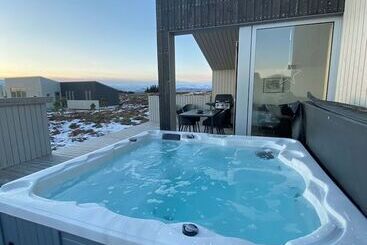 پانسیون Kerbyggd: Luxury House And Cottage In Golden Circle