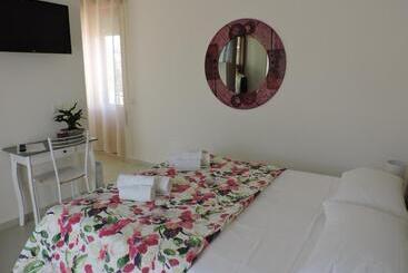تختخواب و صبحانه La Casa Del Moro