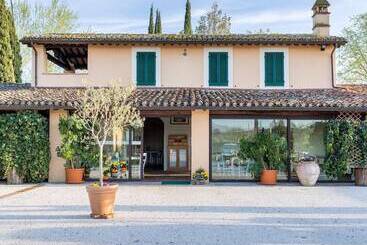 هتل Villaggio Le Stelline
