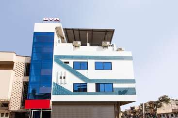 Oyo 11929 Hotel Ridhi Sidhi