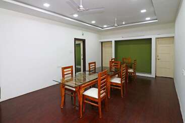 Oyo 11929 Hotel Ridhi Sidhi