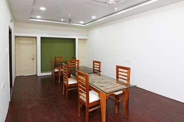 Oyo 11929 Hotel Ridhi Sidhi