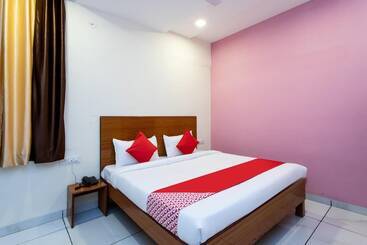 Oyo 11929 Hotel Ridhi Sidhi