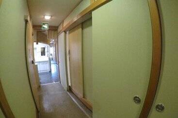 پانسیون Narita Sando Guesthouse