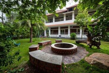 Sr Jungle Resort