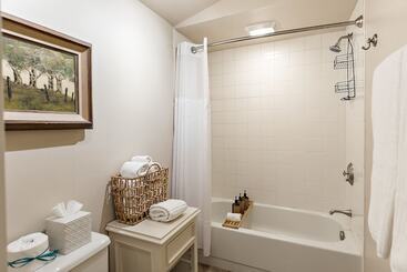 هاستل Mccully House Inn
