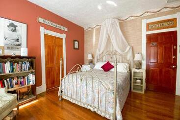 تختخواب و صبحانه Magnolia House Inn