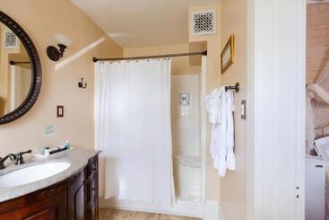 تختخواب و صبحانه Magnolia House Inn