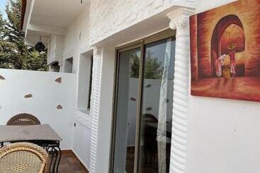 هتل Maison D Hôtes La Ferme Aziza