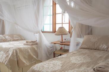 پانسیون C Mew Guest House