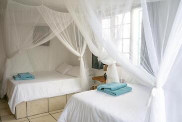 پانسیون C Mew Guest House