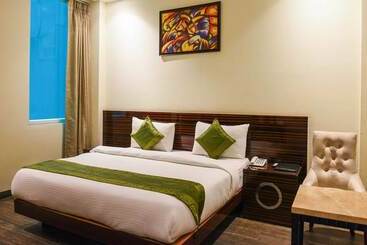Banz Near Delhi Airport - 뉴델리