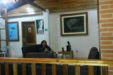 پانسیون Hostal Casa Cultural Mindo