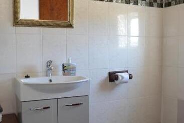 پانسیون Villelodge Accommodation