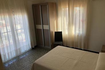 هاستل Hostal Internacional