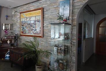 هاستل Hostal Internacional