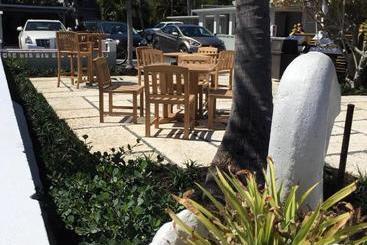 Harborside Motel & Marina